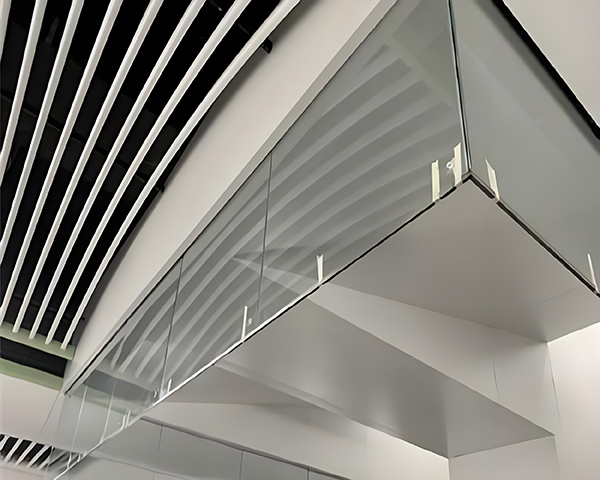 彭阳玻璃彭阳挡烟垂壁