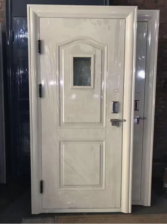 彭阳学校教室门