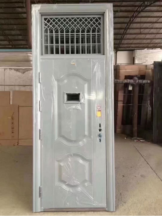 彭阳学校教室门