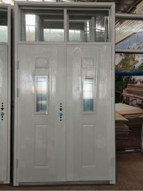 彭阳学校教室门