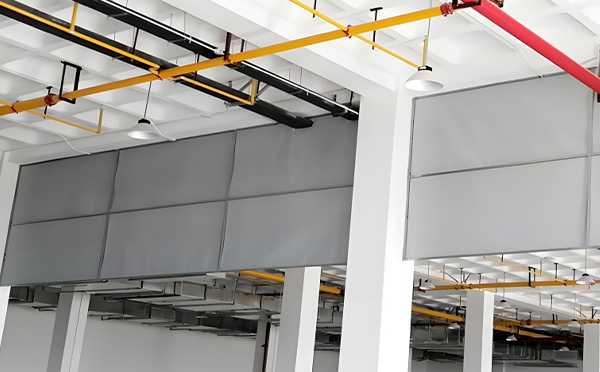 商场防烟分区常闭节点：彭阳挡烟垂壁高度与控制器接线图解